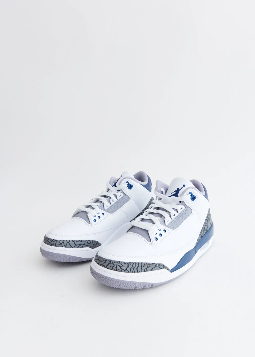 Air Jordan 3 Retro 'Midnight Navy' Sneakers