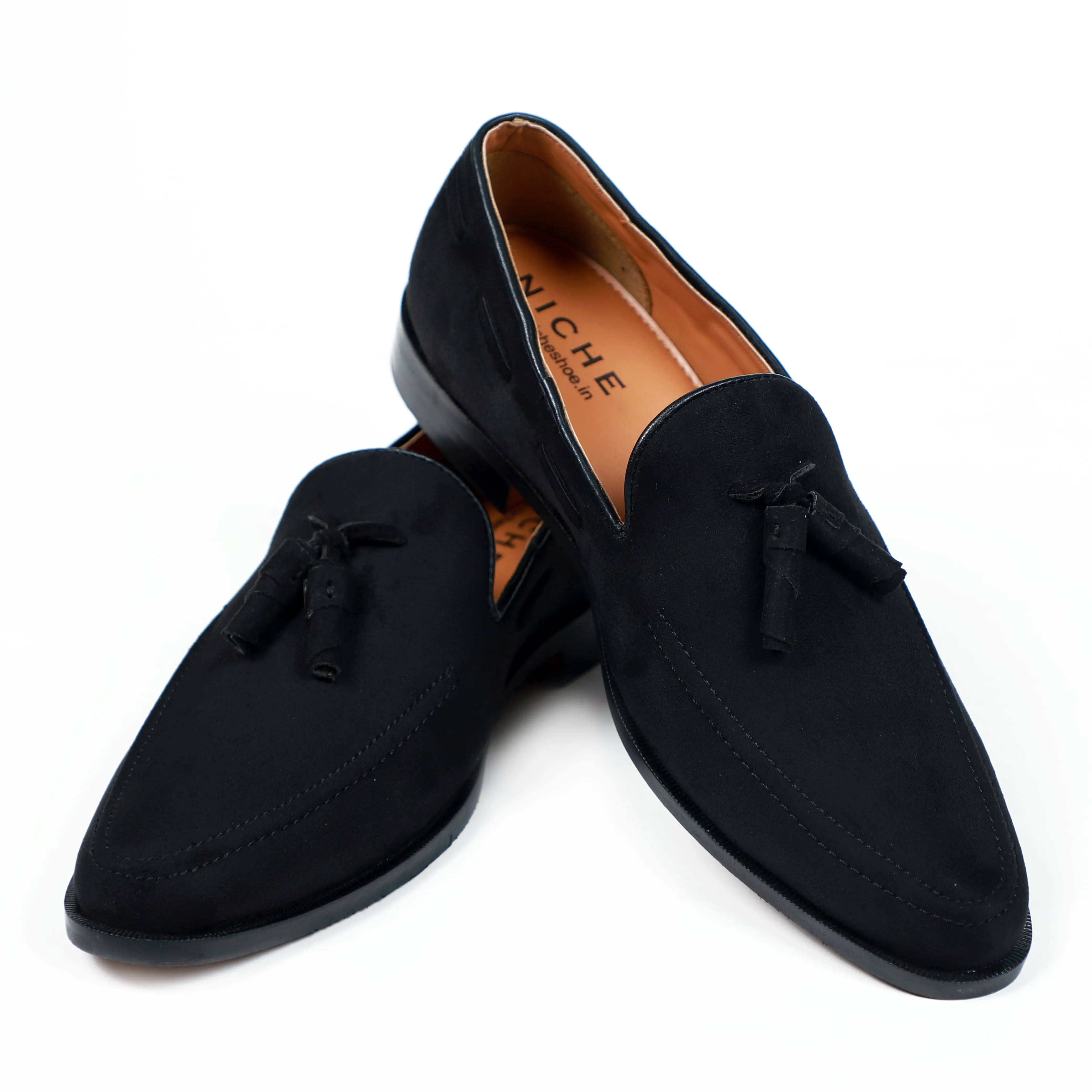 NICHE Black Elegant Suede Tassel Loafer